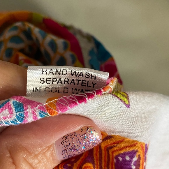 KikiSol M Ladies Tunic Beach Cover-up
Long sleeve
Floral
Cotton
Made in India - Picture 7 of 7